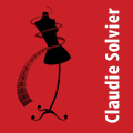 Créatrice d'accessoires et d'objets issus du détournement de matériaux, Claudie fée en kit à déplier